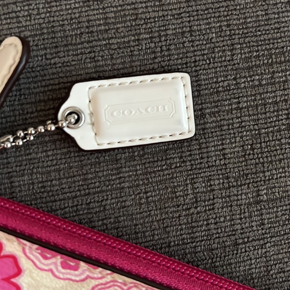 COACH Coated Leather Pink Floral Pouch, NWOT - Picture 2 of 7